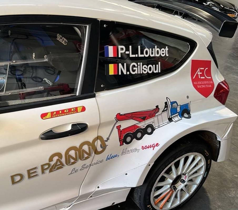 Je vous l_annonçais il y a quelques jours_ Pierre-Louis Loubet et Nicolas Gilsoul serons au prochain Rallye du Devoluy.__Une épreuve où les deux champions pourront voir si le courant passe bien. En attendant voici la Ford Fiesta R5(image1).JPG