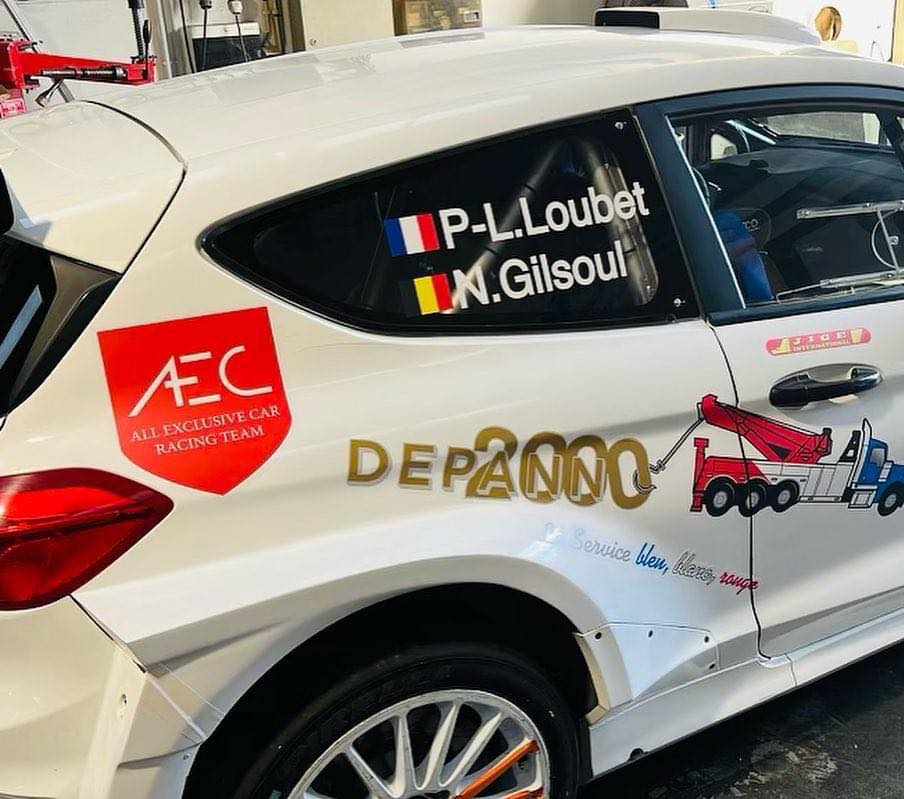 Je vous l_annonçais il y a quelques jours_ Pierre-Louis Loubet et Nicolas Gilsoul serons au prochain Rallye du Devoluy.__Une épreuve où les deux champions pourront voir si le courant passe bien. En attendant voici la Ford Fiesta R5(image2).JPG